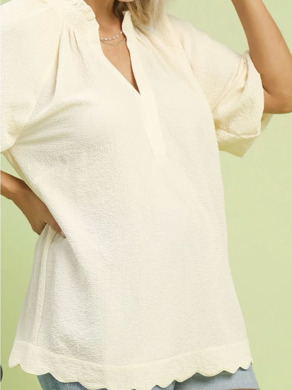 Umgee Cream Scalloped-Hem Short-Sleeve Tunic